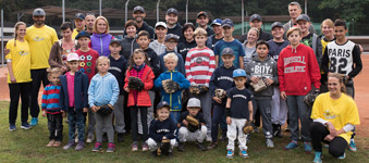 V Krtkově aréně proběhl Bee Ball Day 2016