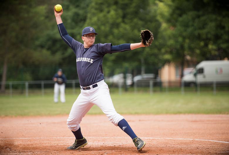 Pardubický softballový nadhazovač Filip Koblížek